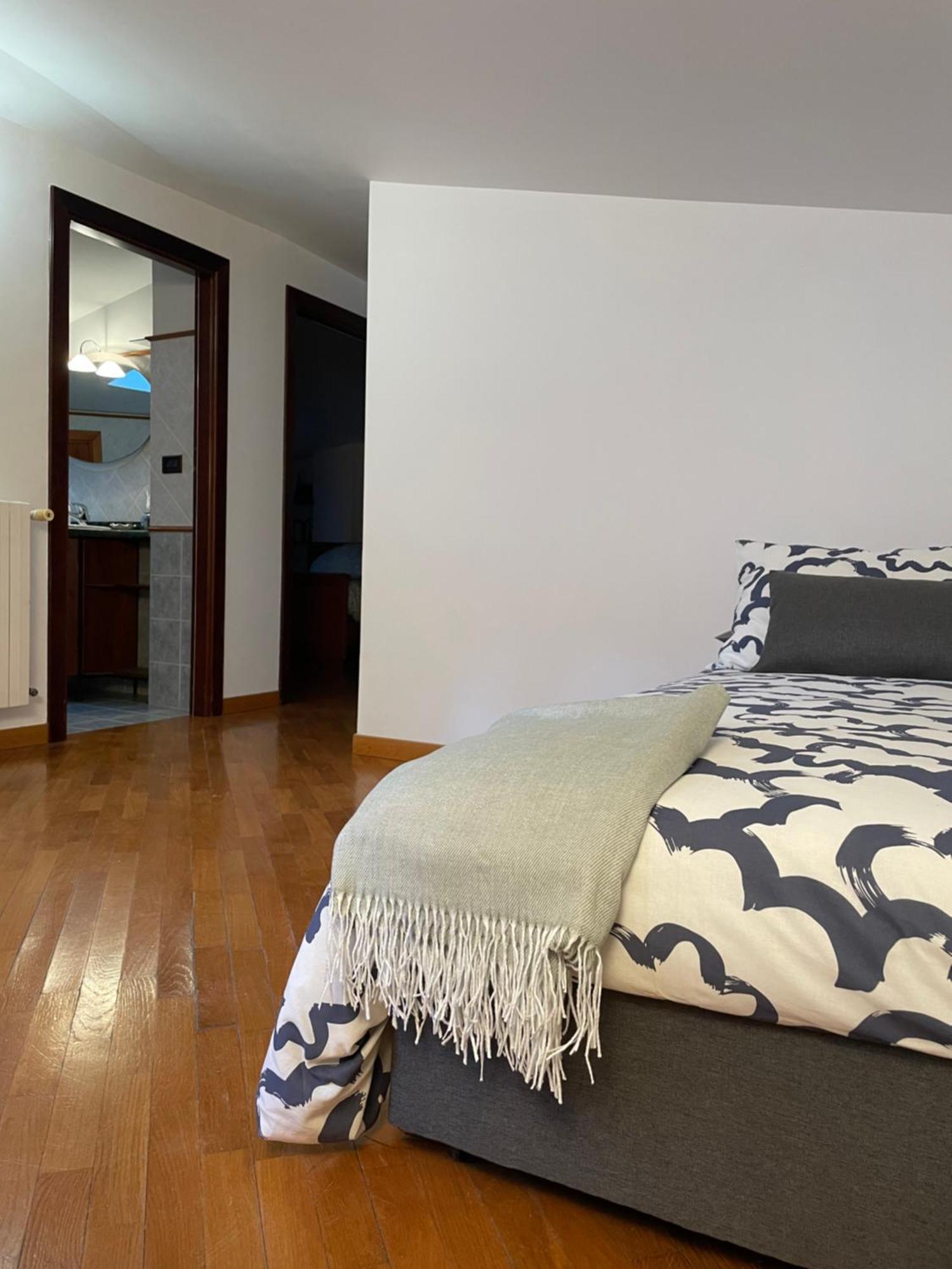 La Casa Nel Cortile Apartment Castelbuono  Ngoại thất bức ảnh