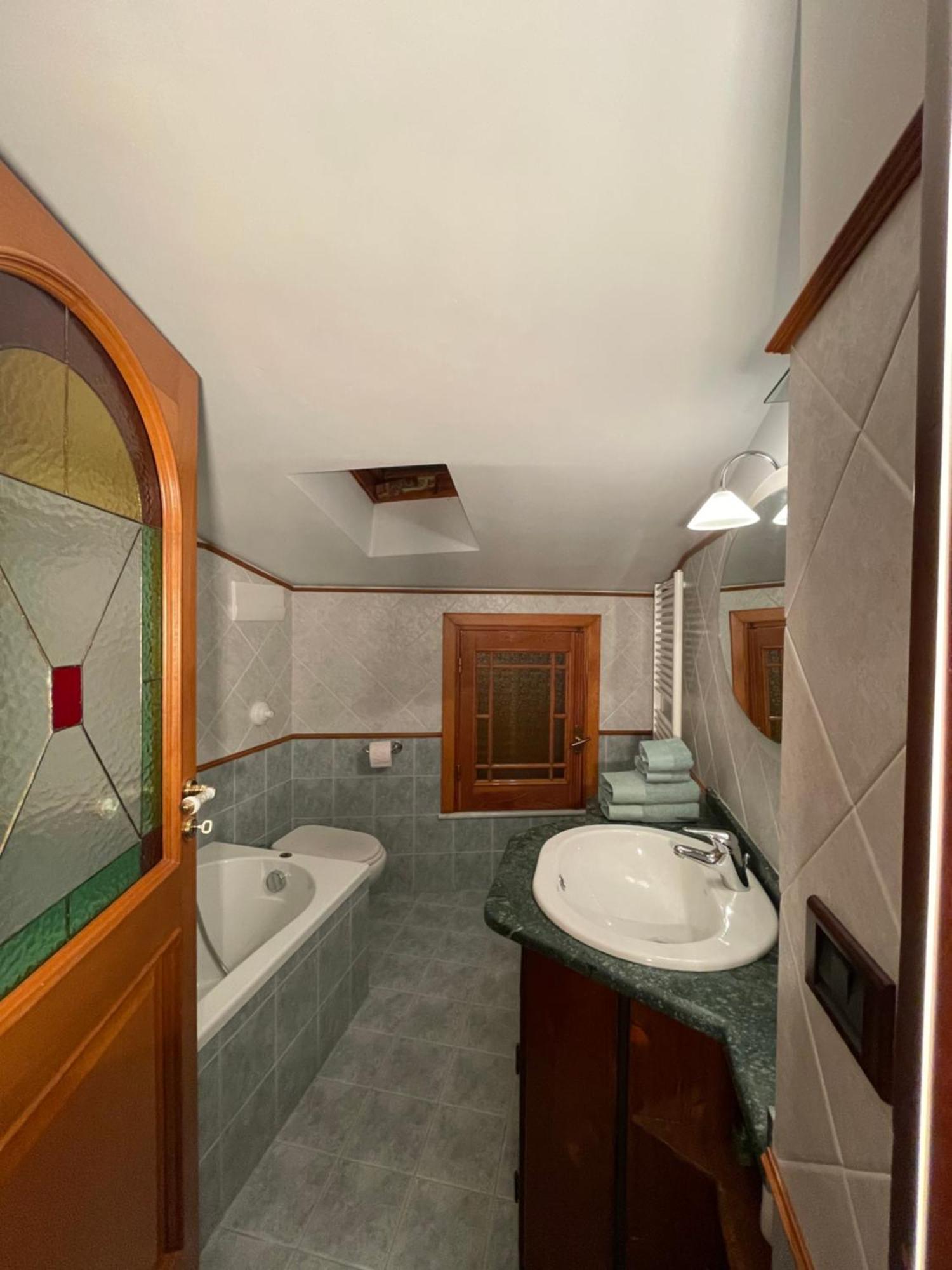 La Casa Nel Cortile Apartment Castelbuono  Ngoại thất bức ảnh
